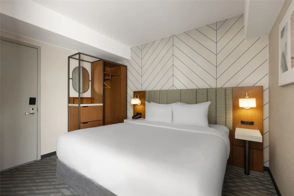Hampton Inn Long Island City  NY - photo 3