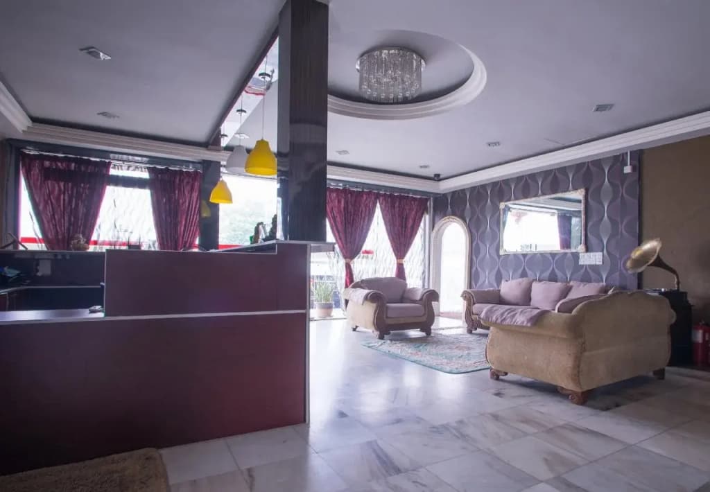 Royals Star Hotel - main photo