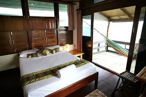 Lighthouse Bungalows and Restaurant - photo 4