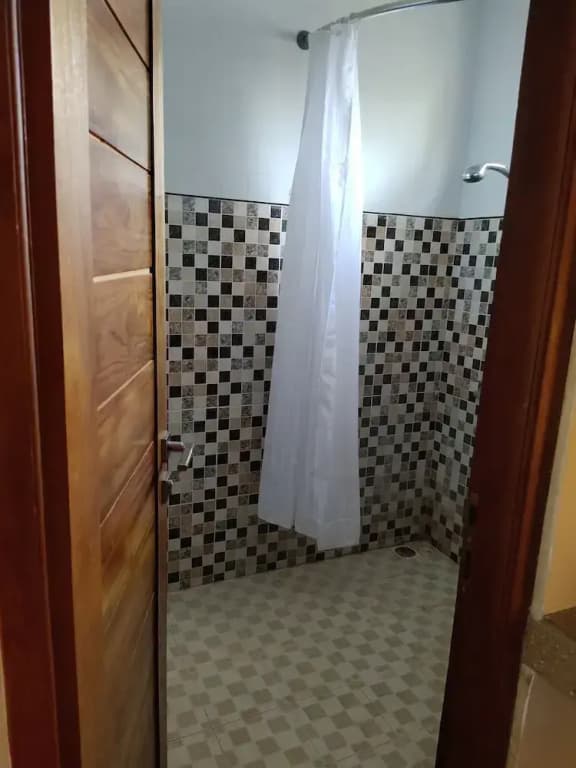 Martin's Guest House - photo 10