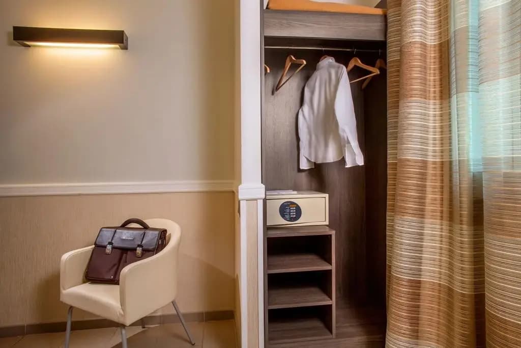 Hotel Artis - photo 10