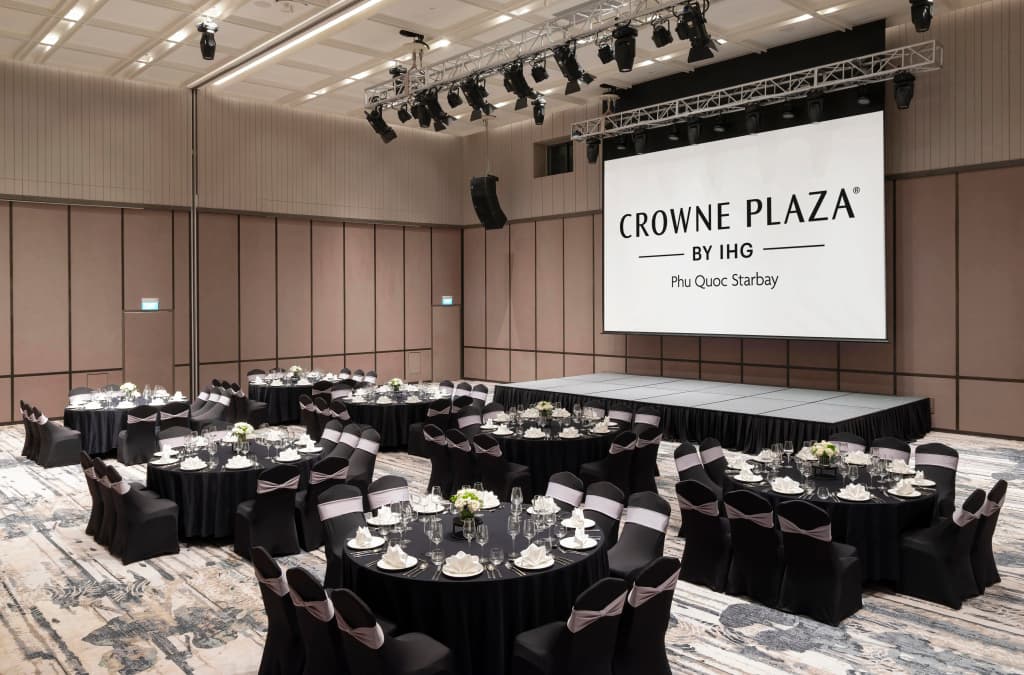 Crowne Plaza Phu Quoc Starbay by IHG - photo 38