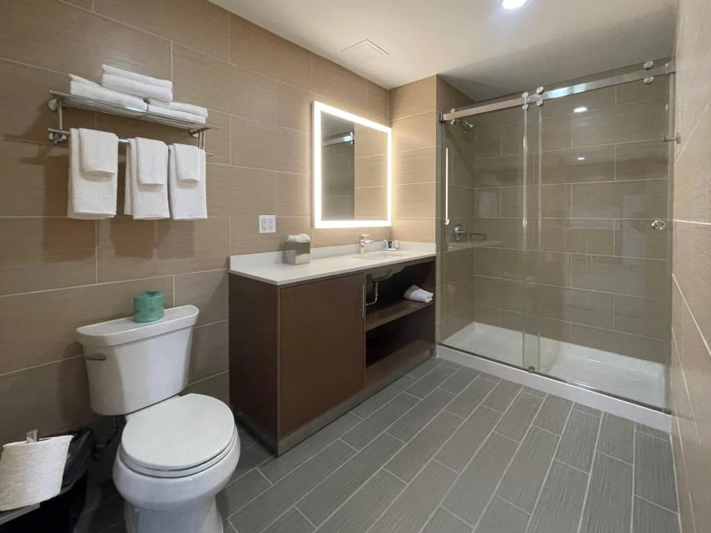 MainStay Suites Bronx - Belmont - photo 8