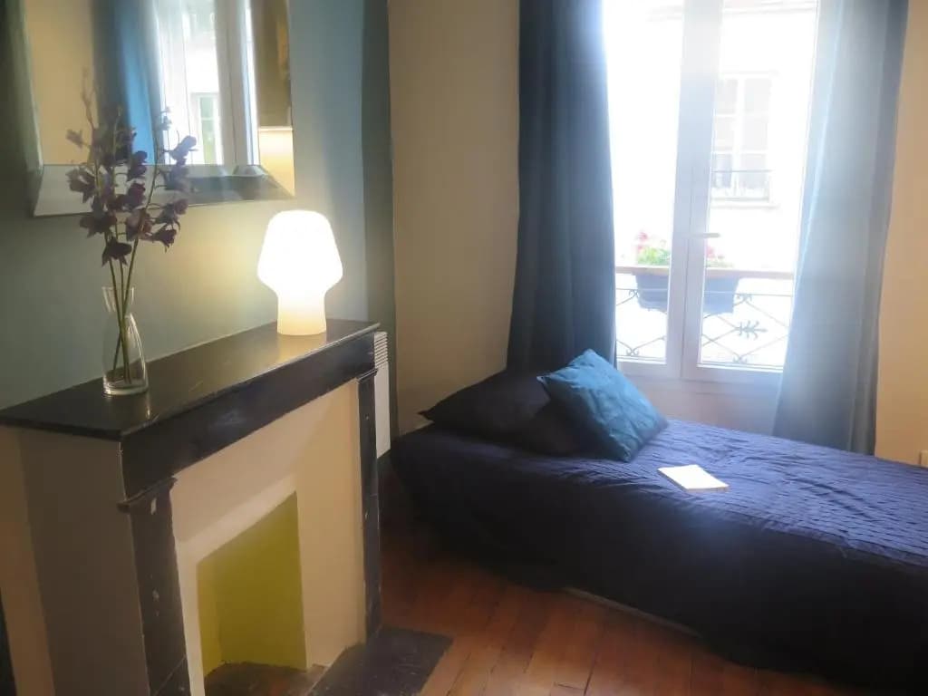 Bright and Newly Renovated Apartment, Hip Canal Saint-Martin Area, Central Paris - photo 3