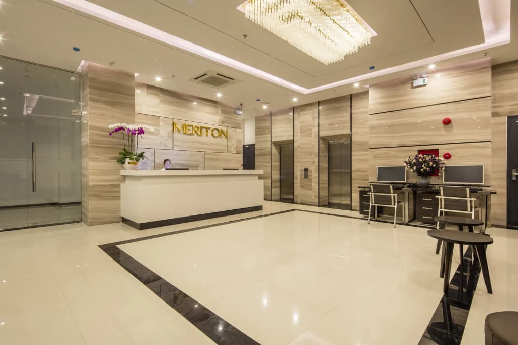 Meriton Hotel - photo 2