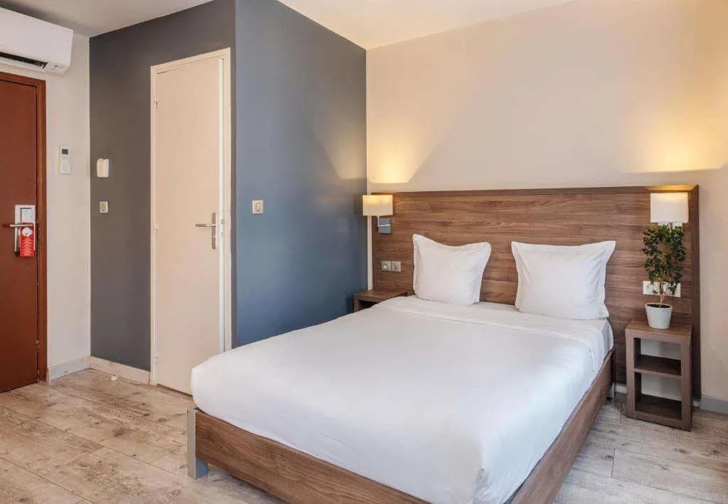 Hotel La Perle Montparnasse - photo 24