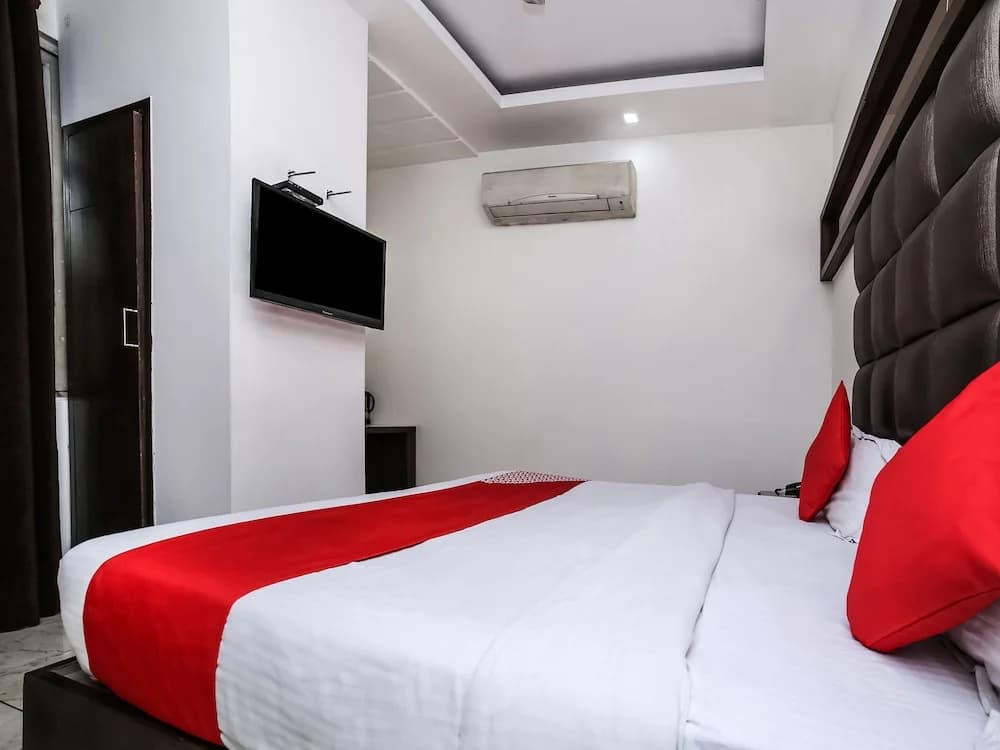 OYO 11150 Hotel Bella Vista - main photo