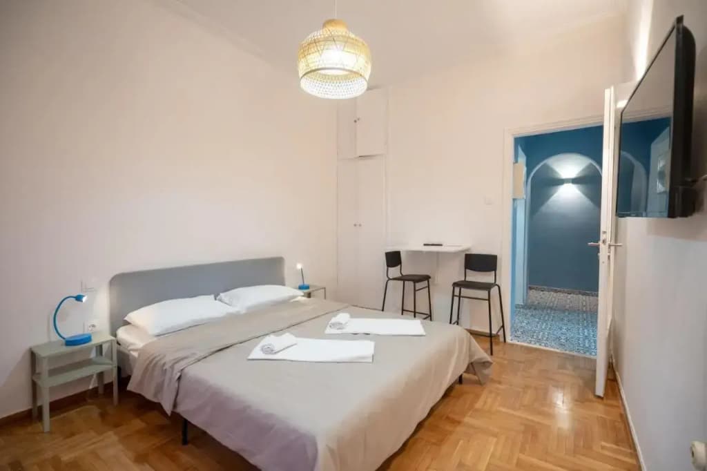 Panormou metro station 1 bedroom 2 persons flat - photo 1