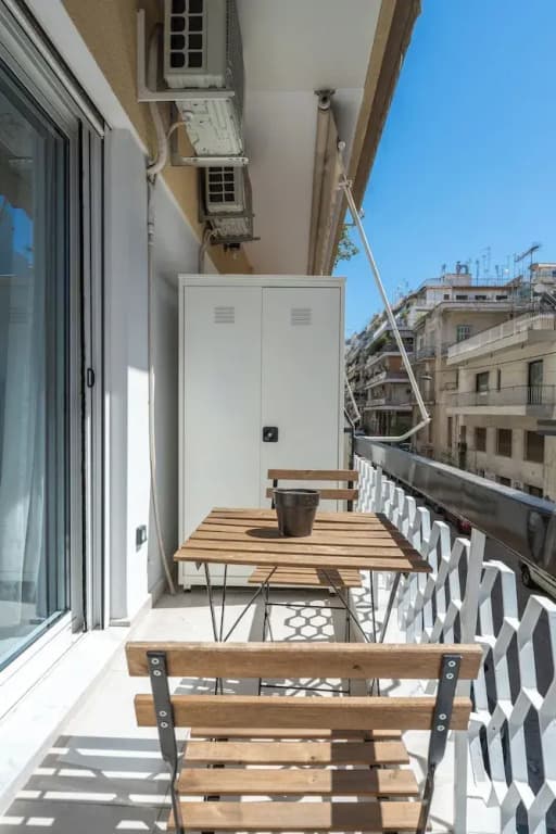 Minimal Studio with Balcony in Central Athens - photo 11