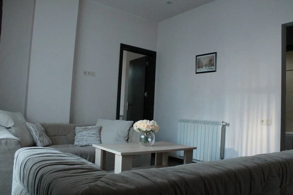 Apartment on Kuchishvili Str. - photo 3