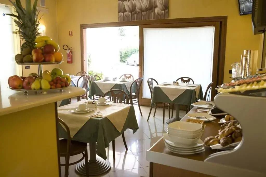 Hotel Cris - photo 24