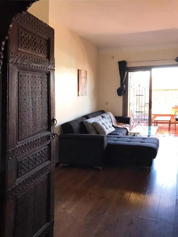 Safran flat with 2 large terraces Central Location - photo 9