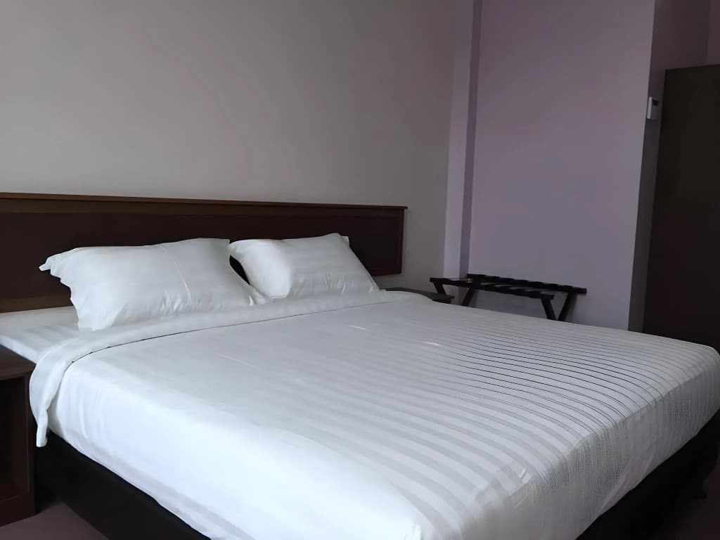 ID Hotel Yayasan - photo 6