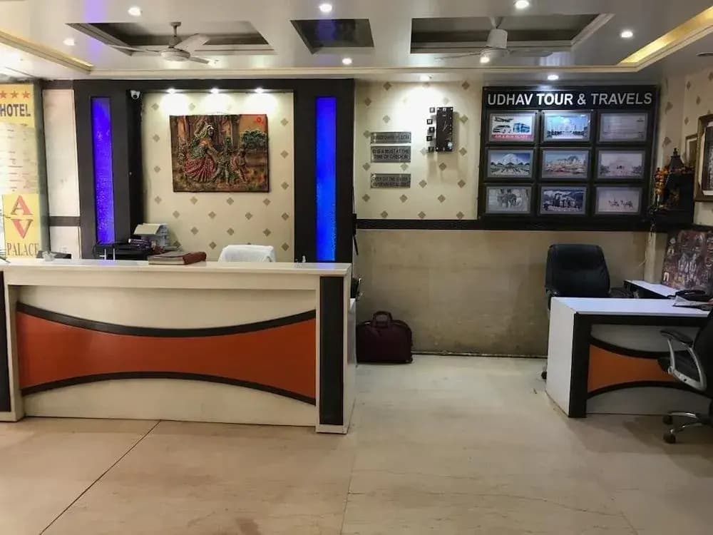 Hotel Udhav Palace - photo 11