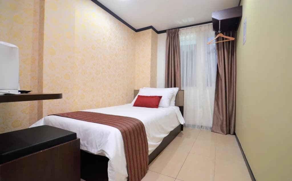 One Enigma Hotel - photo 4