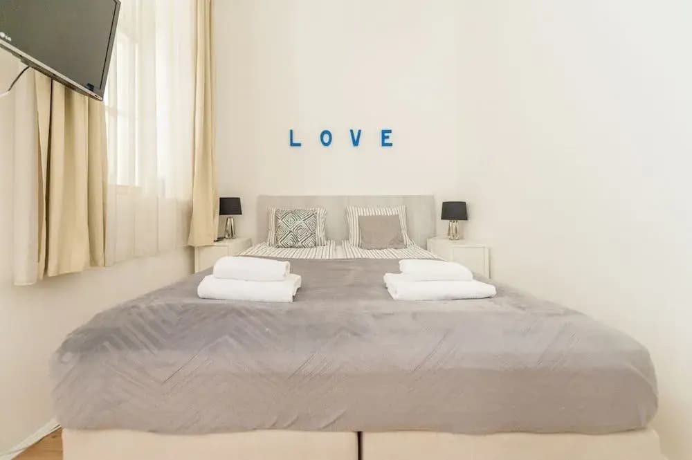Maphi Bleu - Urban Suite - photo 3