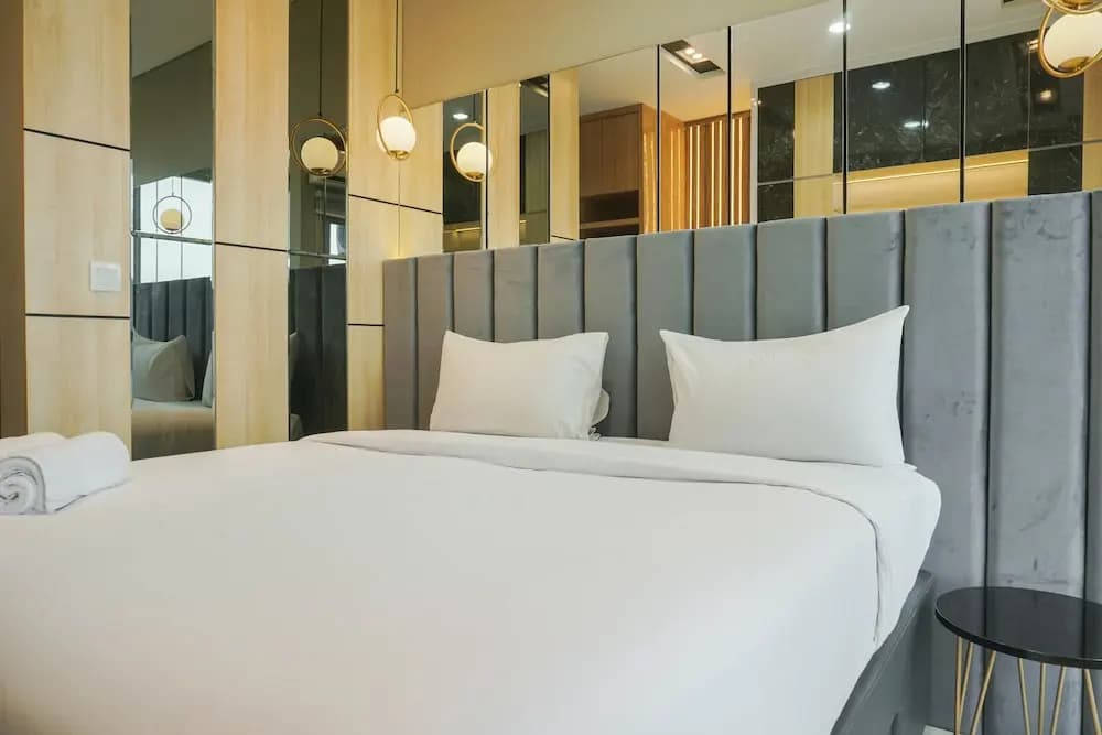 Great Location Studio at The Newton Ciputra World 2 Apartment - photo 2