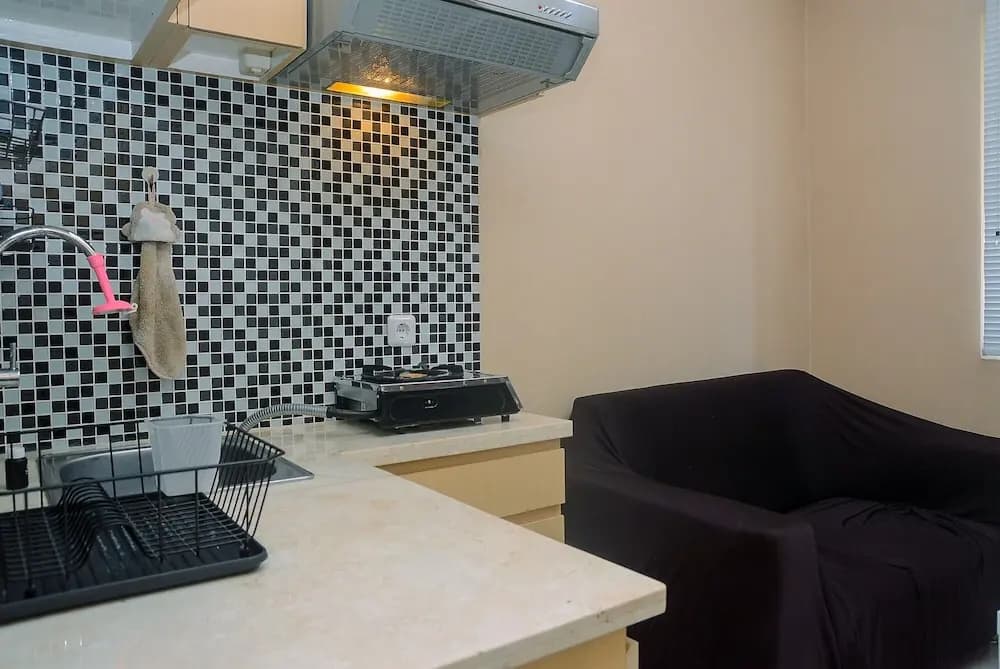 Furnished Green Pramuka City 2BR Apartment near Mall - photo 14