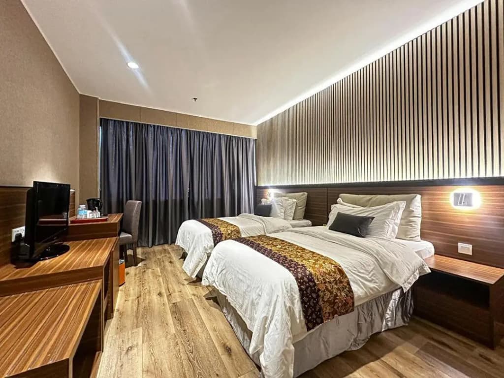 Pinetree Hotel - photo 31
