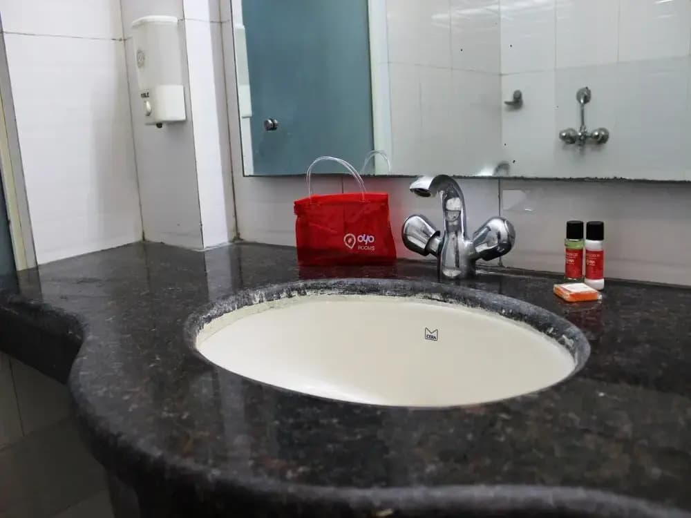 Oyo 2373 Hotel D Inn - photo 9