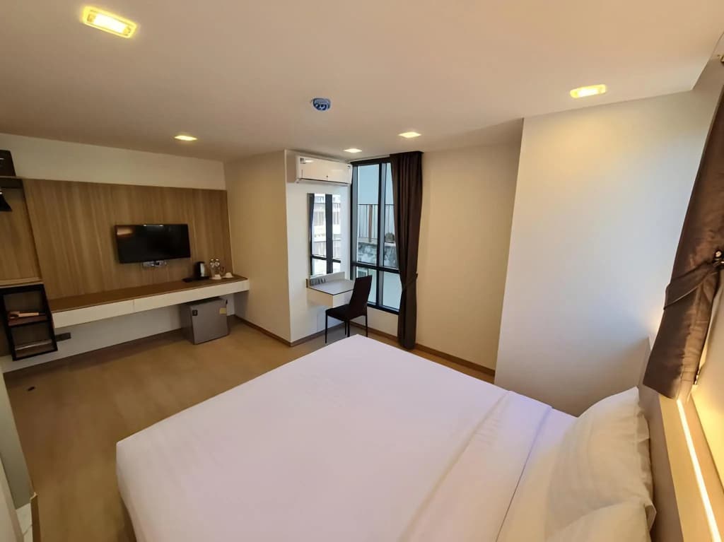 Thana Wisut Hotel - photo 14