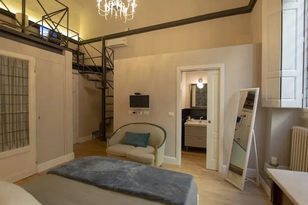 Flora Historical Luxury House - photo 6