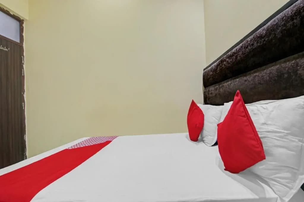 OYO Flagship 80456 Arjun Palace - photo 2
