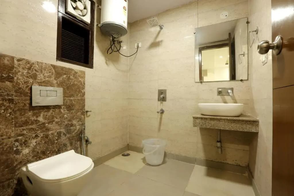 Hotel Qualia Suites at Delhi Airport - photo 15