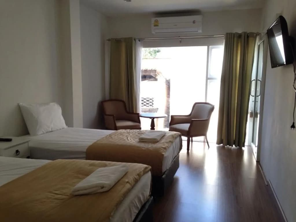 217HKT - photo 2