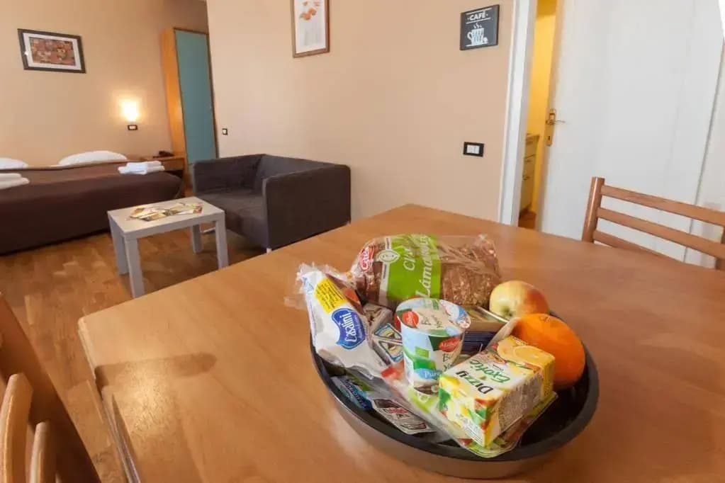 Hotel La Madeleine - photo 2