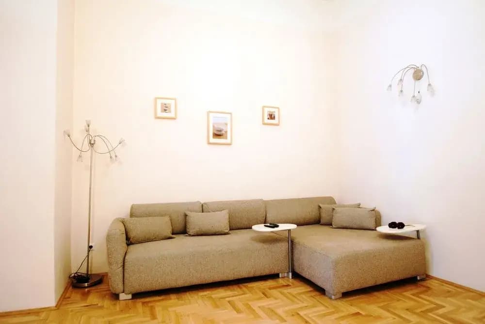 Basilica Apartment - photo 2