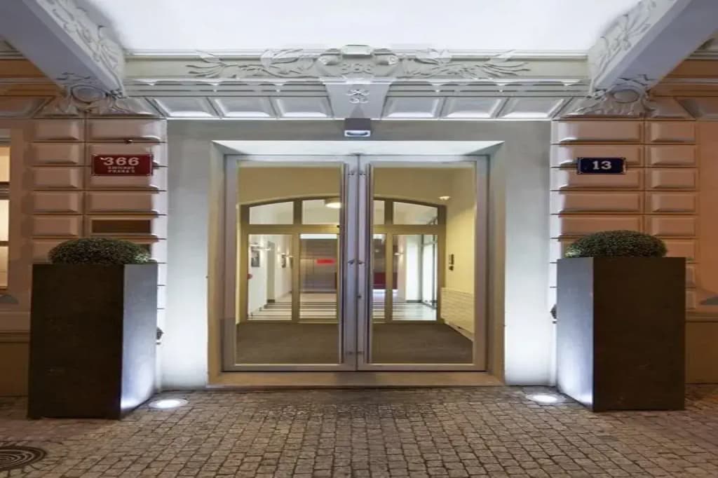 Red and Blue Design Hotel Prague - photo 1