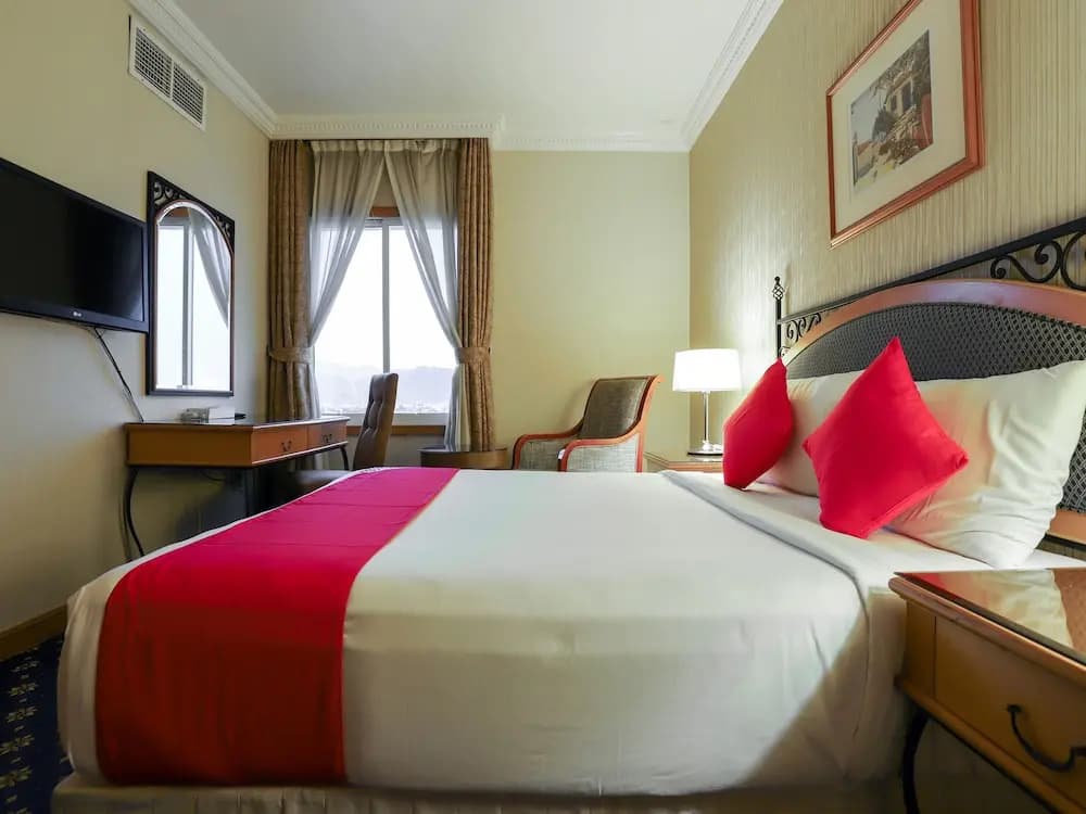 City Plaza Hotel by OYO Rooms - photo 7