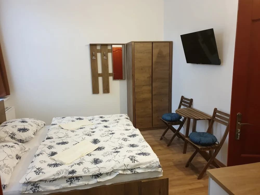 Guest House Orczy Park - photo 6