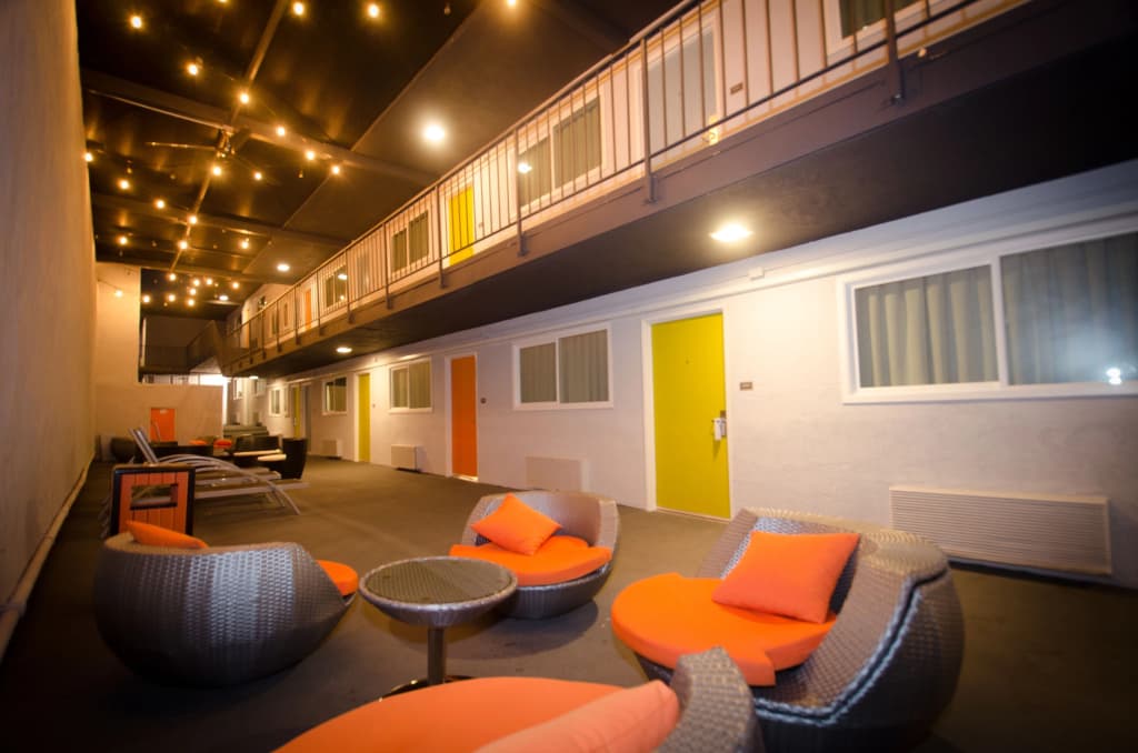 Thunderbird Hotel - photo 12