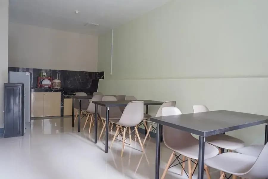 Residences by RedDoorz near MT Haryono (Minimum Stay 6 Nights) - photo 2