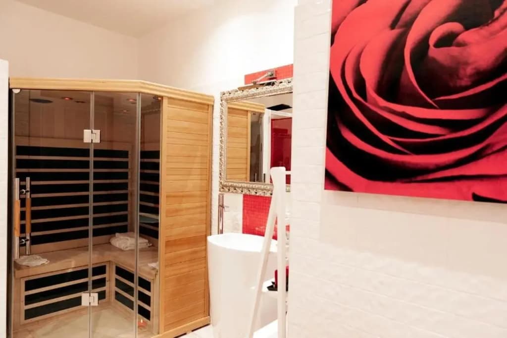 Two Chic Guesthouse - photo 2