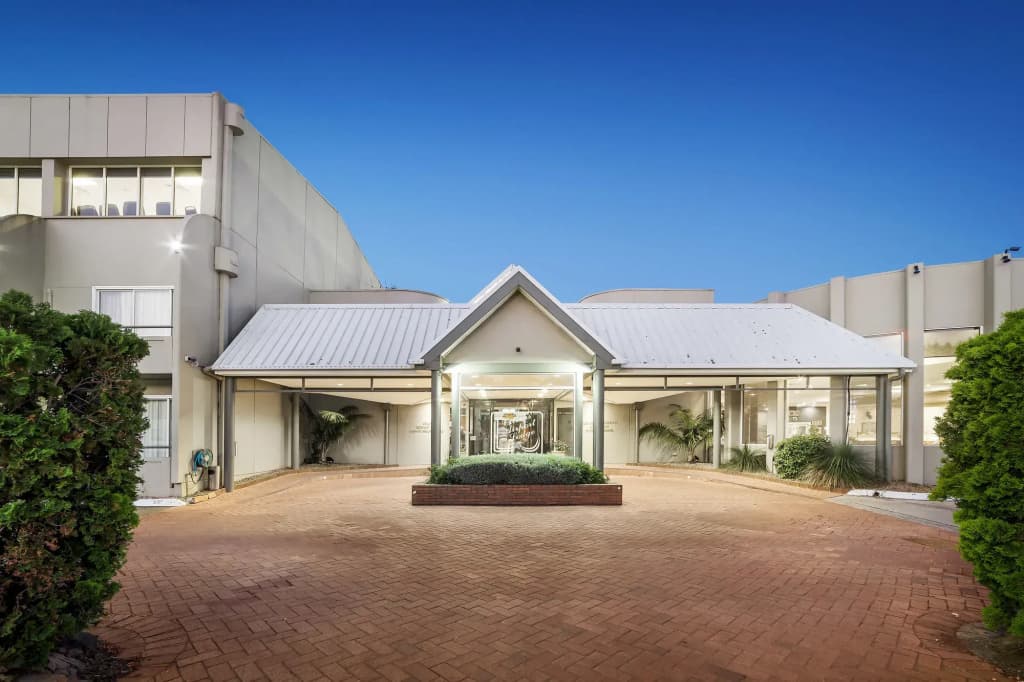 Ciloms Airport Lodge - main photo