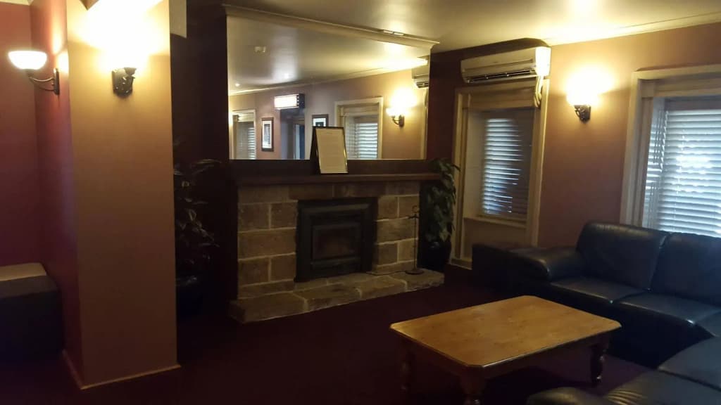 Wisemans Inn Hotel - photo 11