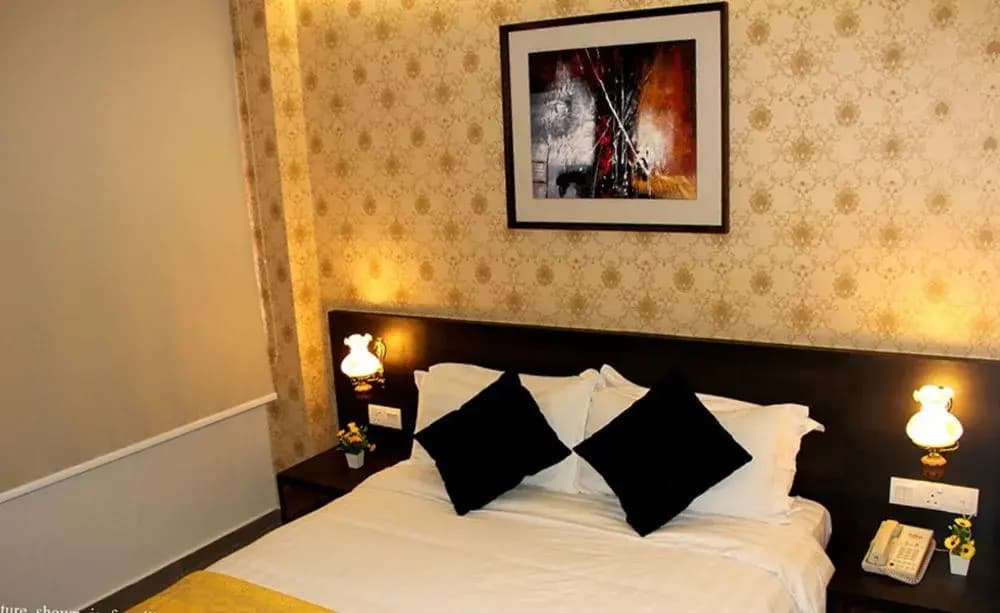 The Ninety Six Boutique Hotel - photo 2