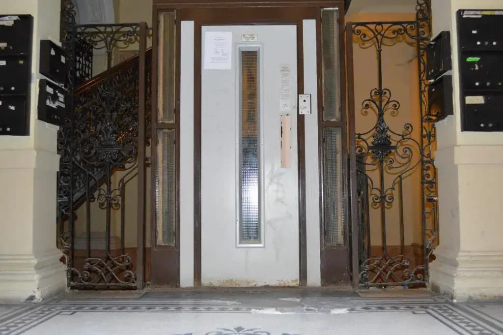 Synagogue Central Guest House - photo 9