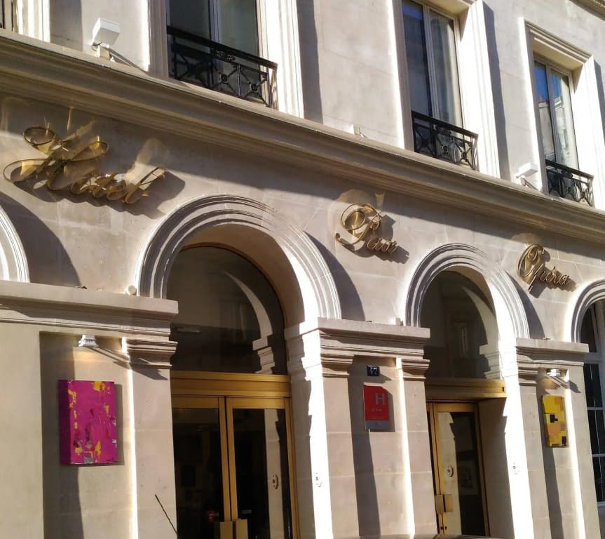 Pax Opera Hotel - photo 1