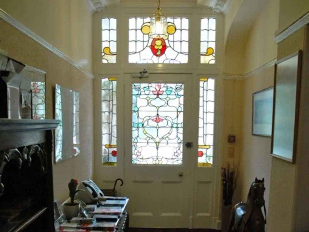 Bonnington Guest House - photo 2
