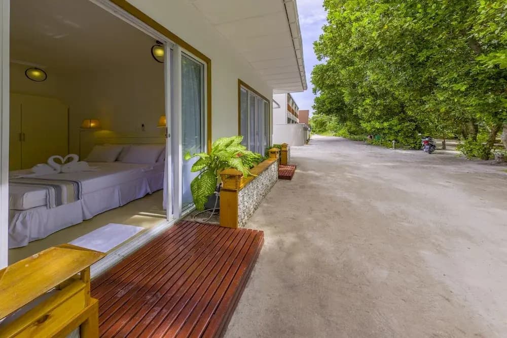 Dhigurah Retreat Beach - photo 23