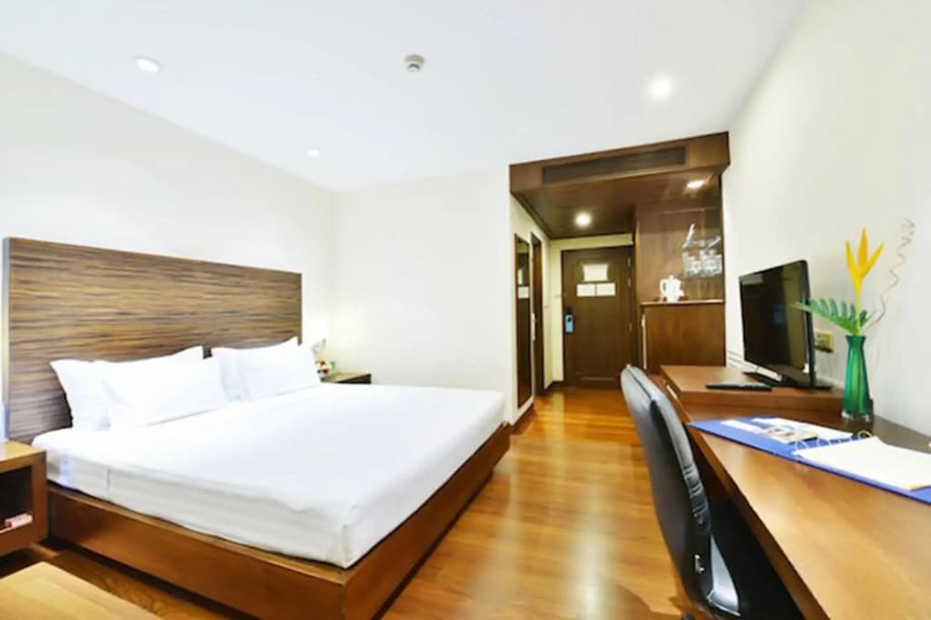 St. James Hotel - photo 7