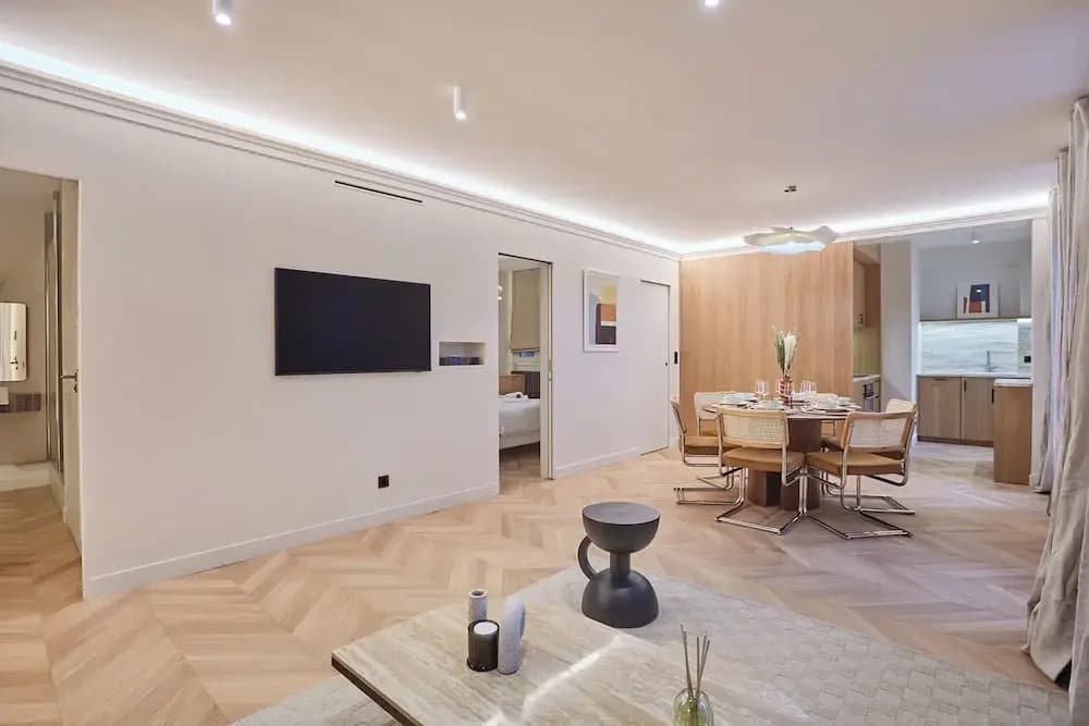 Amazing AC Apartment Center of Paris Le Marais - photo 23