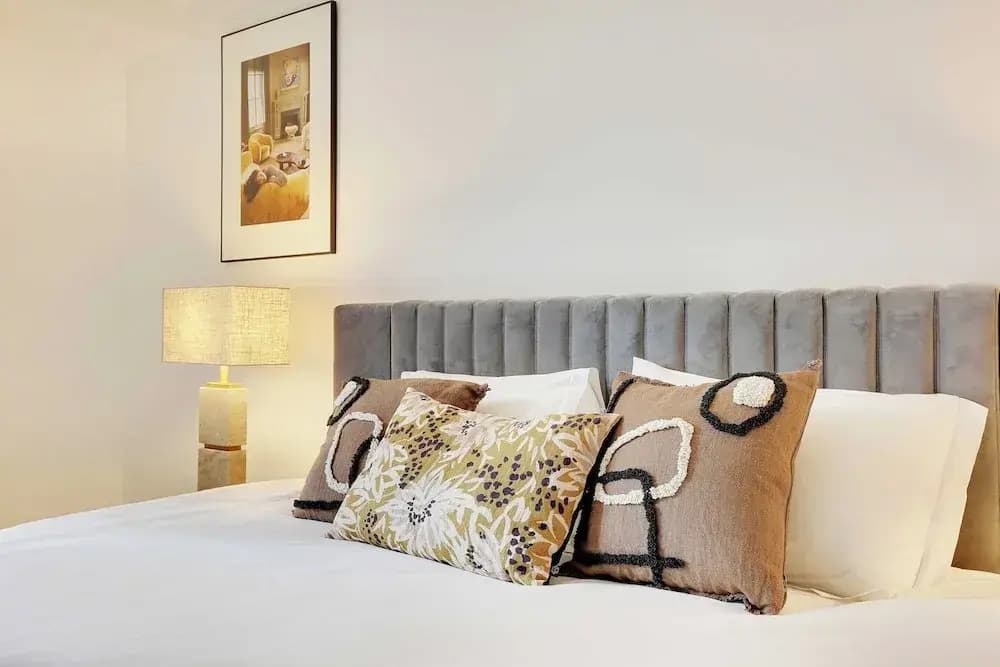 Elegant Apartment - 2bd/6p - Avenue Montaigne - photo 2