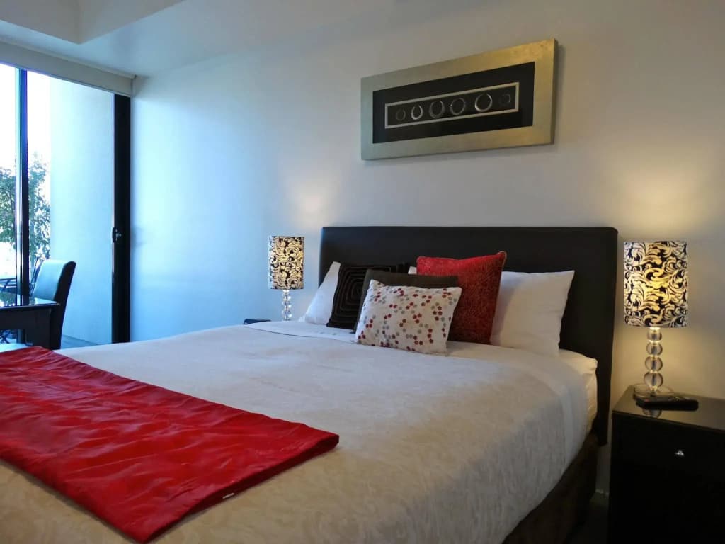 Melbourne Holiday Apartments Flinders Wharf - photo 2