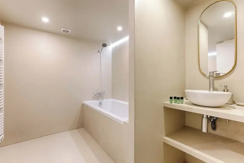 Superb Air-conditioned Duplex Bastille Le Marais - photo 8