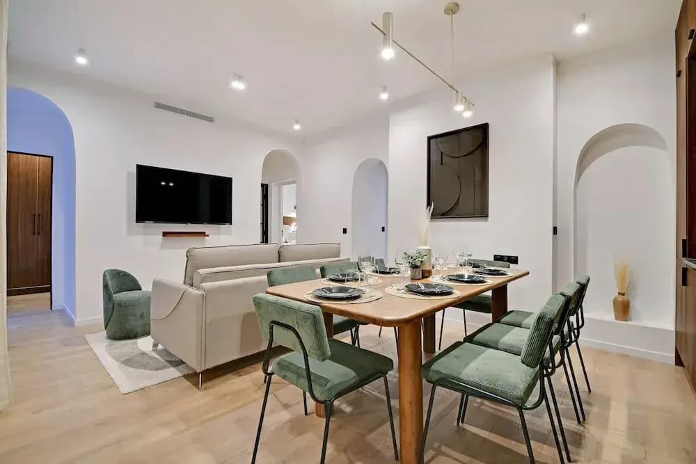 Chic and Spacious Apartment in the Heart of Paris - photo 10